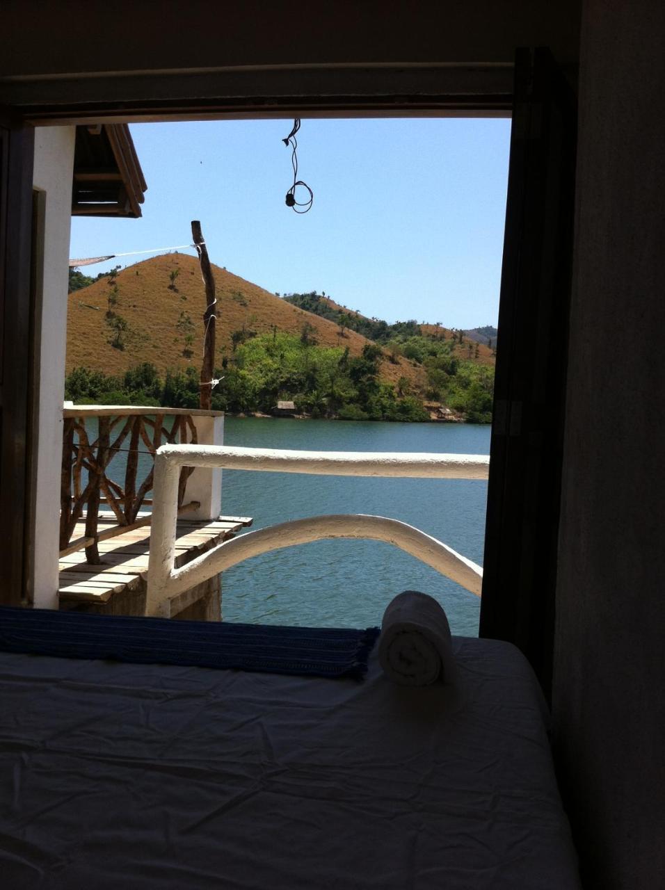 Borac Bay Bungalows Hotel And Resort Exterior photo